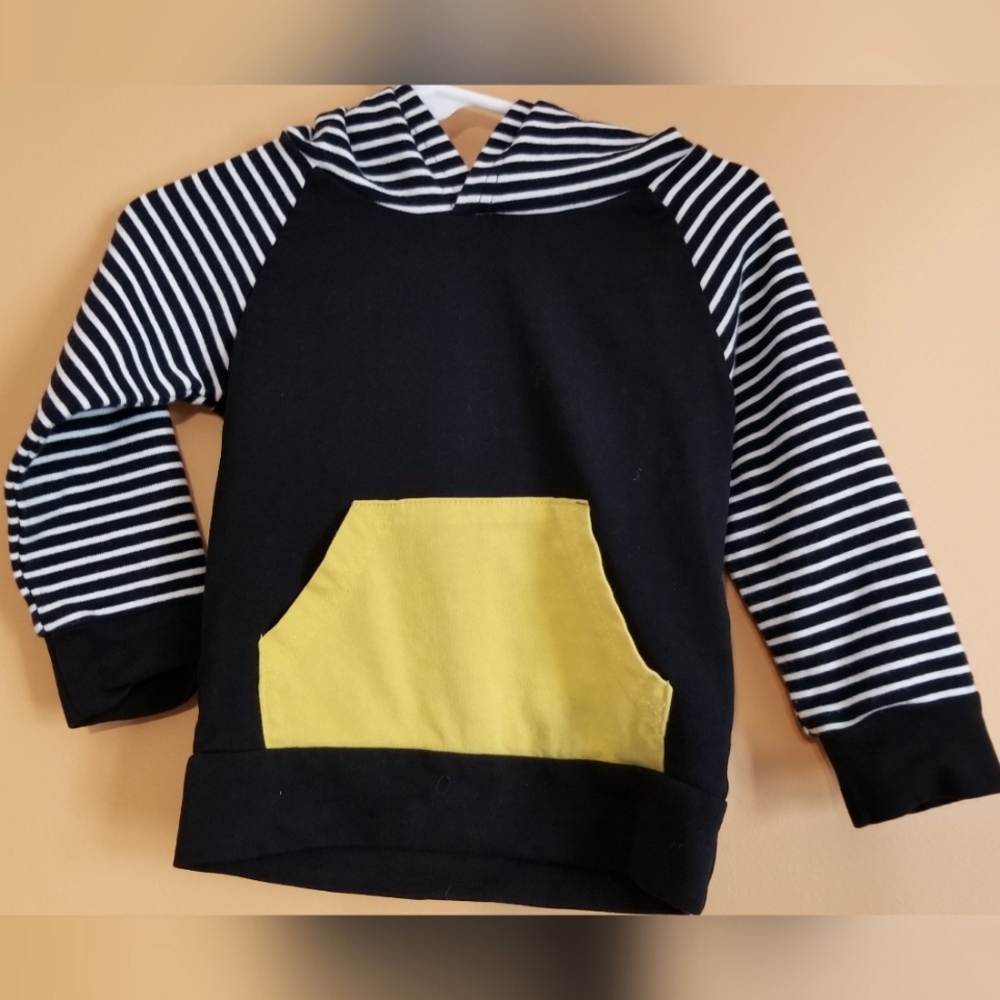 2T striped long sleeve top with hood